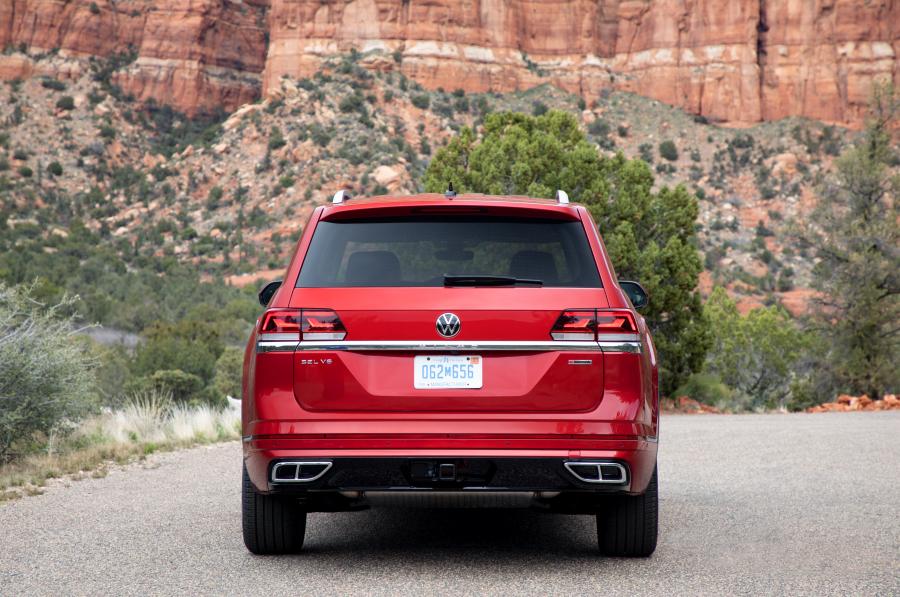  Volkswagen Atlas SEL V6 Premium 4Motion R-Line 2020 года  (фото 11 из 30)